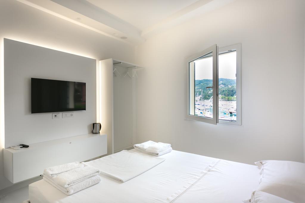 Al Molo Sea View Rooms Lerici Exterior photo